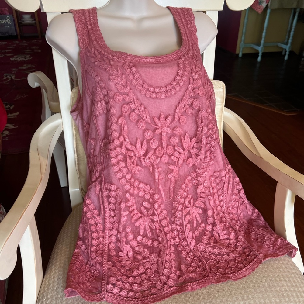 Unity World Wear Rose Tank - Picture 14 of 15